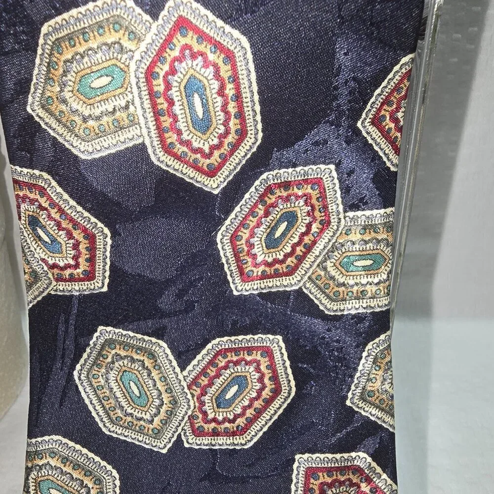 PRESWICK AND MOORE PARK AVENUE 100% SILK TIE NAVY HEXAGON MULITPLE COLOR EUC